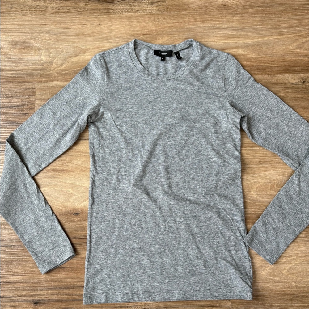 Theory gray small long sleeve top!
